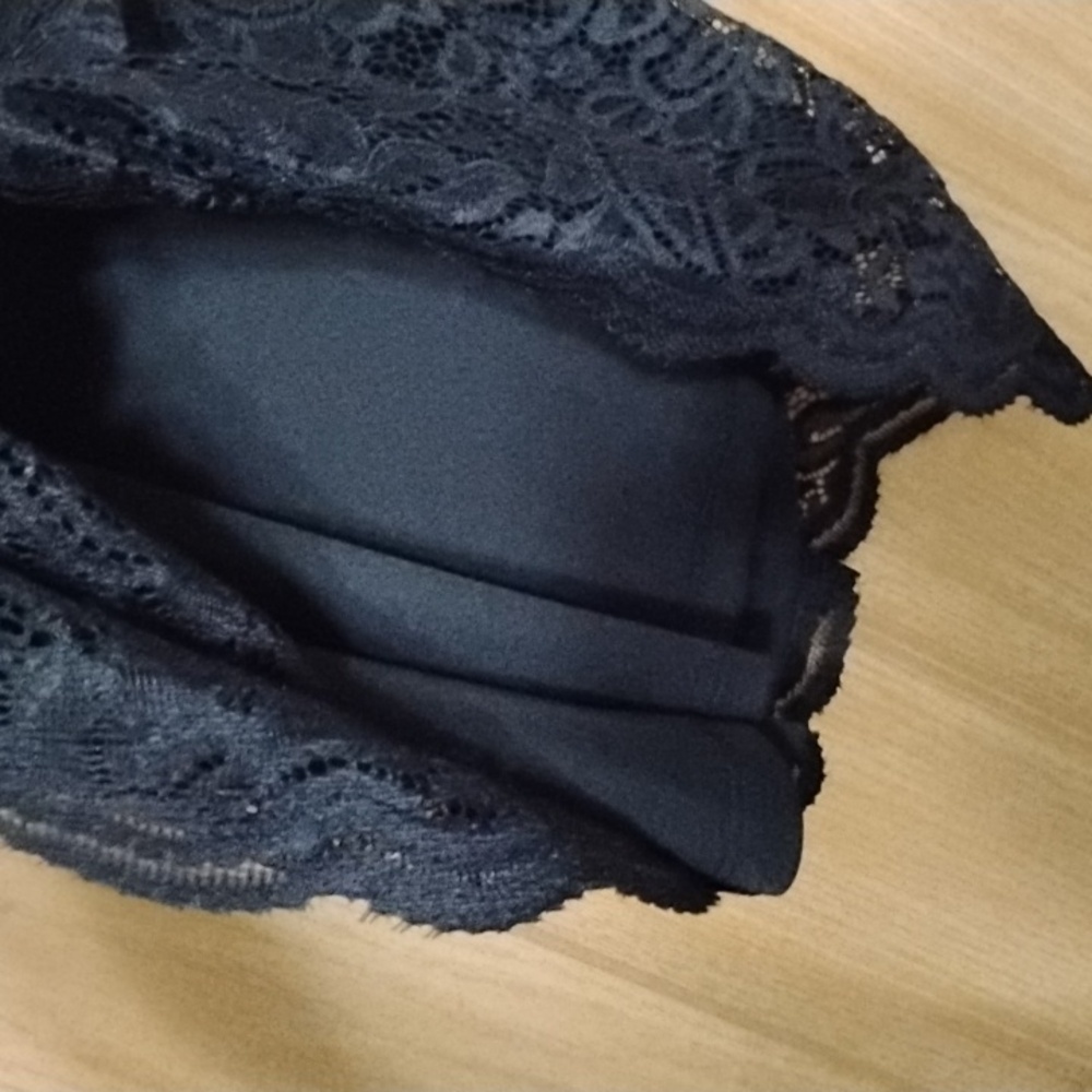 NWOT Isaac Mizrahi Black Lace Blouse Medium - Picture 5 of 9